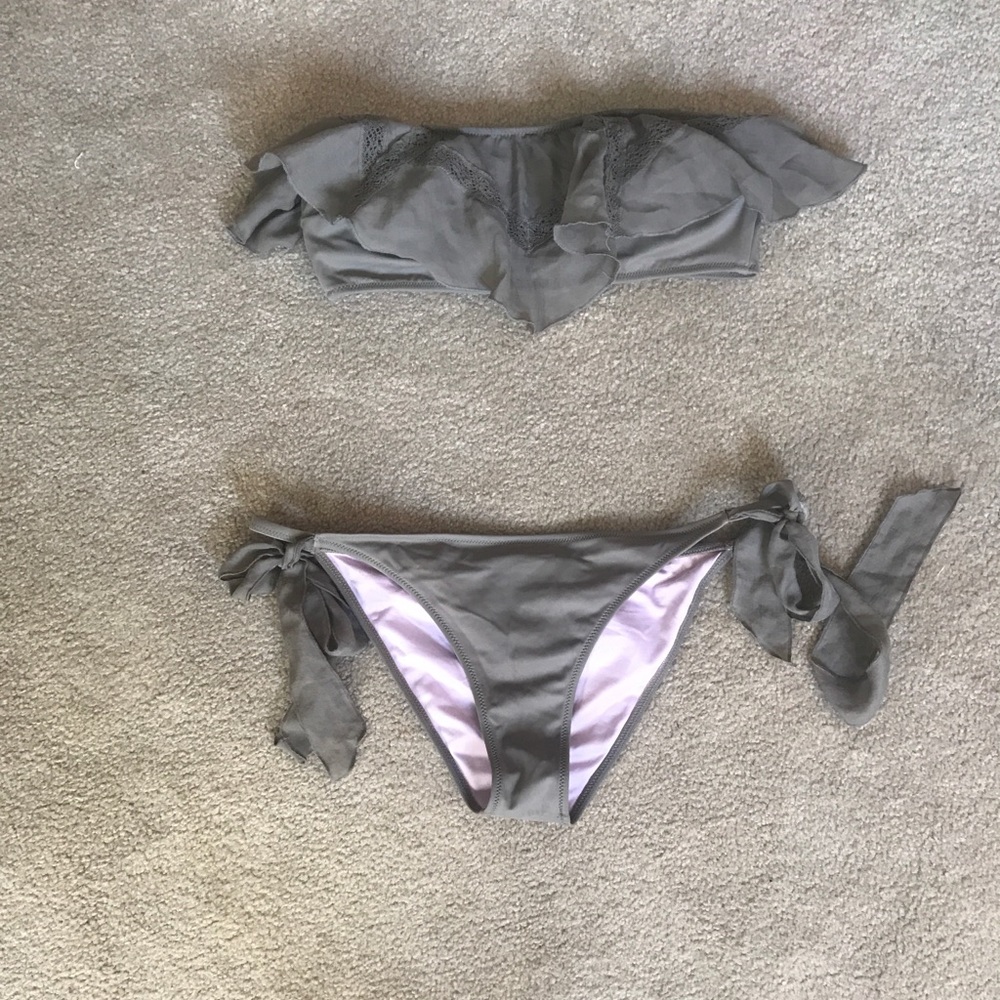 Victoria’s Secret bikini